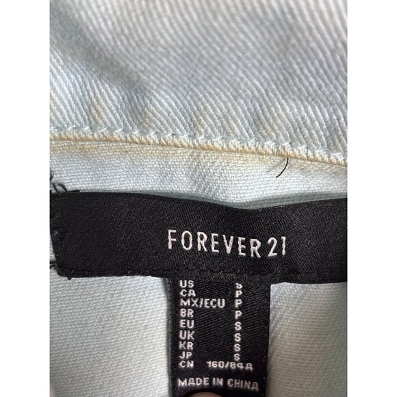 Forever 21 Womens Light Blue Cropped Denim Jacket With Button Closure & Small - Picture 3 of 11
